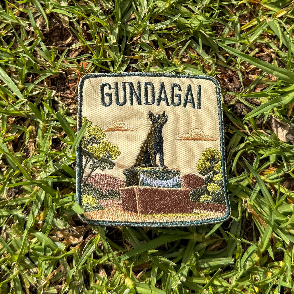 Gundagai embroidered travel patch with the Dog on the Tuckerbox monument.