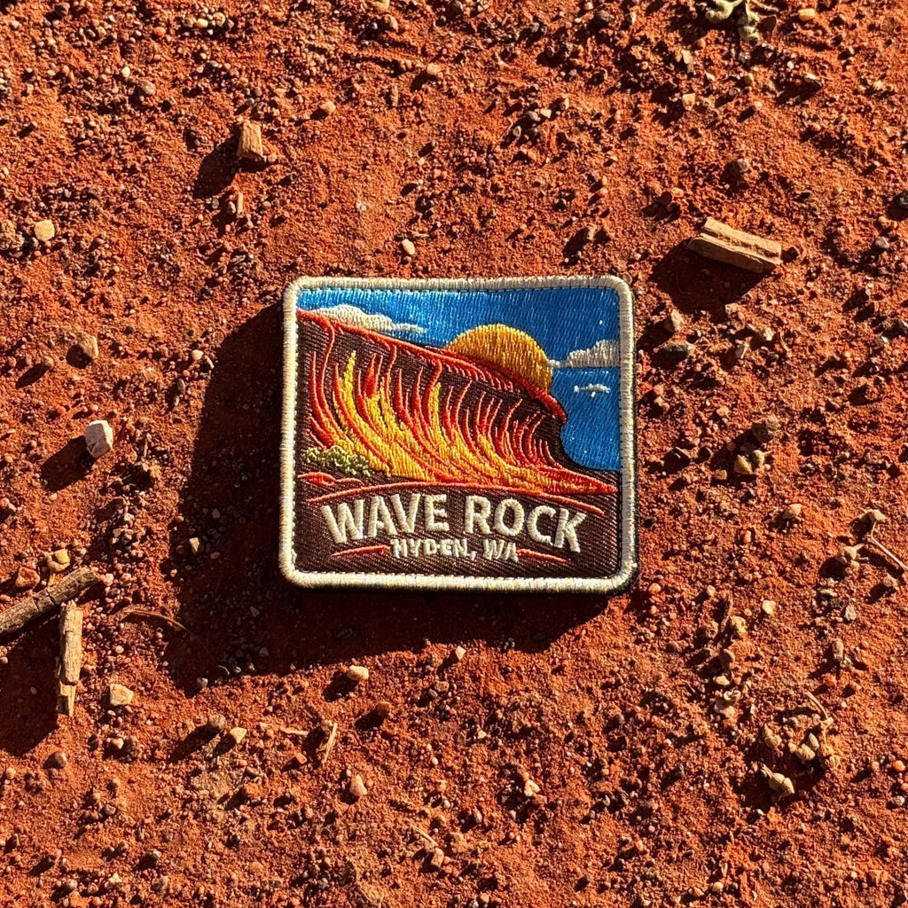 Hyden - Wave Rock embroidered travel patch with the curved rock formation of Wave Rock.
